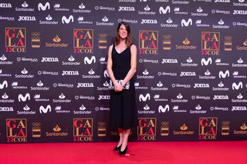 Ruth Beitia, exatleta modalidad salto de altura, posa en la alfombra roja de la gala del COE.