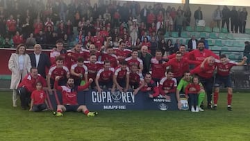 La SD Negreira, celebrando su pase a la fase final de la Copa del Rey.