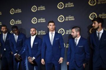 Cristiano Ronaldo posa en el photocall junto a su compañeros Ricardo Quaresma. Rui Patricio, William Carvalho, Ricardo Quaresma, Joao Moutinho y Andre Gomes.