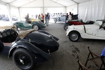 Tercera edici車n de la reuni車n y exhibici車n de autom車viles cl芍sicos en el circuito del Jarama