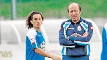 <b>CONFIANZA. </b>Lotina necesita a Guardado ante el Sevilla.