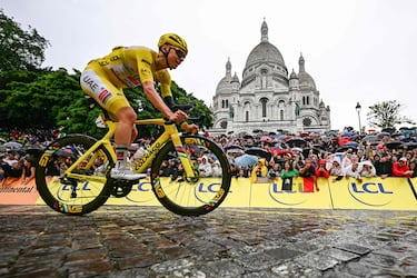 El esloveno es el mejor de este siglo y su lucha, aunque sea en épocas diferentes, apunta a ser con el propio Eddy Merckx. Tadej tiene cuatro éxitos en el Tour y uno en el Giro, además de ser un especialista en clásicas y de ganar, entre otras brillantes victorias, los dos últimos Mundiales.