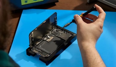 Ya puedes reparar un iPhone legalmente desde casa pidiendo piezas a Apple
