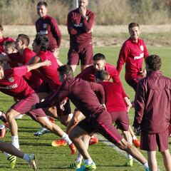 El Atlético afina la puntería con Gil Marín de espectador