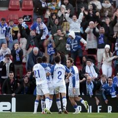 El Tenerife recupera la alegría con una goleada
