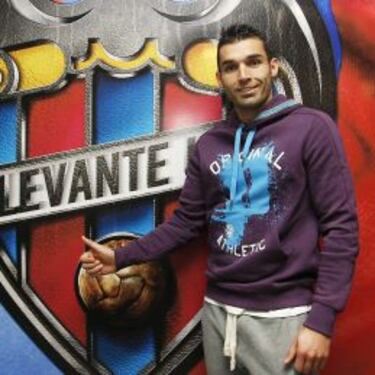 Joaquín Caparrós tira de David Barral en busca de los cuartos