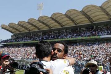 En el último Superclásico, jugado el 19-10-2014 en el estadio Monumental, Colo Colo derrotó 2-0 a la U. Y en el segundo gol, marcado por Jean Beausejour, Felipe Flores le gritó el tanto en la cara a Johnny Herrera. En declaraciones posteriores, el arquero azul llamó al delantero con el apodo de "Chipamogli".