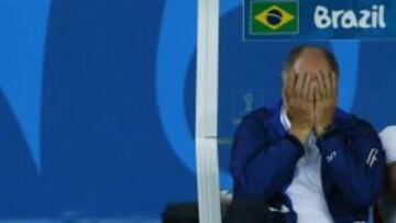 Scolari, en el banquillo de Brasil.