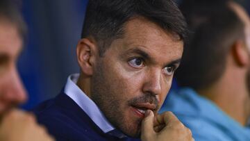 Nicolas Larcamon head coach of Cruz Azul during the 2nd round match between Atlas and Cruz Azul as part of the Liga BBVA MX, Torneo Apertura 2025 at Jalisco Stadium, on July 19, 2025 in Guadalajara, Jalisco, Mexico.