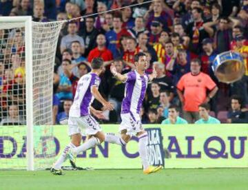 Barcelona-Valladolid. 0-1. Javi Guerra celebra el primer gol.