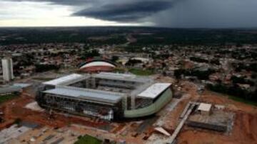 Fotografía de archivo del 12 de diciembre de 2013 de una vista aérea de las obras en la Arena Pantanal, estadio de Cuiabá, Mato Grosso (Brasil).
