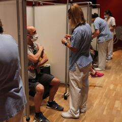 Las claves para tener más o menos efectos secundarios con la vacuna