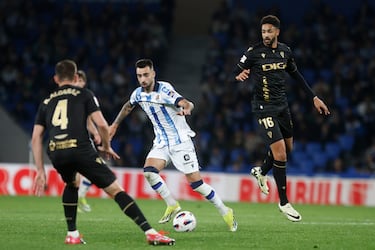 El mediocentro realista dio una lección de mando y toma de decisiones (acertadas) en el partido contra el Cádiz. Futbolistas que mejora las jugadas cada vez que el balón pasa por sus pies.