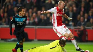 Ajax y PSV dividen puntos con Moreno y Guardado en el campo