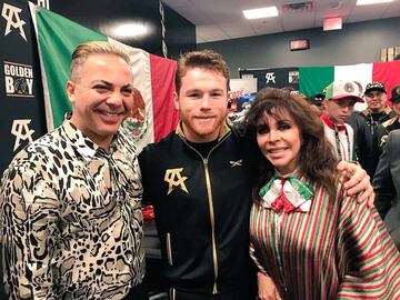 Una gran lista de deportistas y famosos se hicieron presentes en la pelea del año celebrada en la T-Mobile Arena de Las Vegas, entre ellos Will Smith y Lebron James.