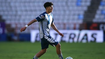 Kevin Álvarez durante un partido con Pachuca.