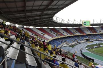 Cerca de 10 mil hinchas acompañaron a la Selección Colombia en su partido ante Argentina por la fecha ocho de las Eliminatorias Sudamericanas.