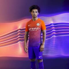 El Manchester City cambia de colores en su tercera equipación