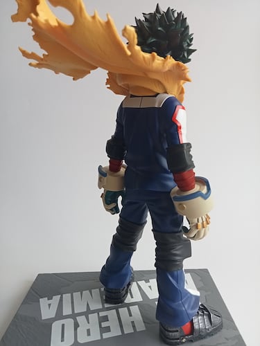 Izuku y Bakugo de 'My Hero Academia' por Banpresto