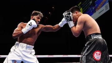 Los tres jueces vieron vencer a ‘El Diamante’ Cruz sobre ‘Super’ Salcido en una pelea que estaba pactada a 10 asaltos en las 135 libras.