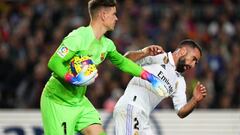 Daniel Carvajal of Real Madrid and Marc-Andre Ter Stegen of FC Barcelona  during the La Liga match between FC Barcelona and Real Madrid played at Spotify Camp Nou Stadium on March 19, 2023 in Barcelona, Spain. (Photo by Colas Buera / Pressinphoto / Icon Sport)