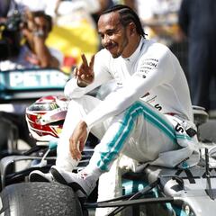 La renovación de Hamilton con Mercedes está en punto muerto