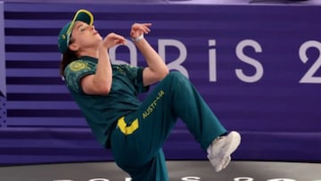 Call of Duty: Black Ops 6 gesto Ray Gun breakdance se ríe deportista australiana primera temporada