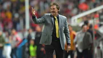 La Volpe seguirá en América por lo menos seis meses más