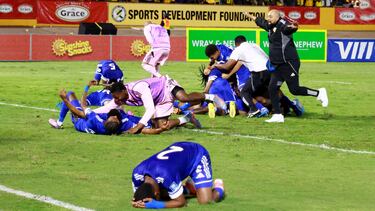 Curazao empató con Jamaica y se convirtió en el país más pequeño del mundo en acudir a la fase final de un Mundial con tan solo 153.000 habitantes.