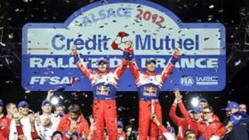 Loeb y el equipo Citroën.