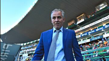 Sergio Bueno: ''Juan Carlos Osorio se dio un balazo en el pie''