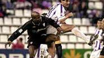 UN SEGURO EN LA DEFENSA. Caminero ha vuelto a mostrar su mejor cara en el eje de la zaga.