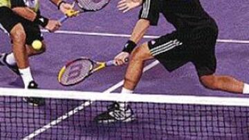 Los Bryan en acción.