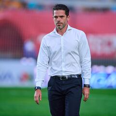 En Argentina desmienten a Gago; aseguran contactos con Boca Juniors