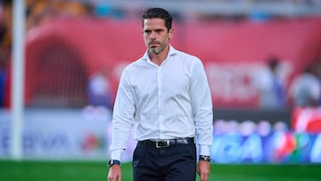 En Argentina desmienten a Gago; aseguran contactos con Boca Juniors
