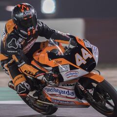 Canet vuela en su estreno con la KTM del equipo de Biaggi