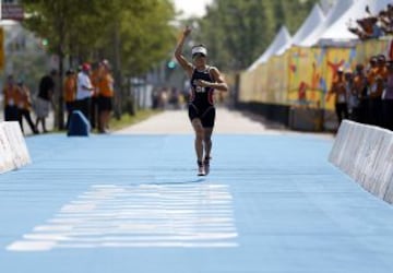 La triatleta chilena se quedó con la medalla de oro tras lograr un tiempo de 1:57:18. De paso, se clasificó a los Juegos Olímpicos de Río de Janeiro 2016.