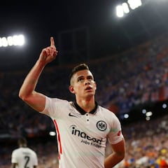 Borré se valoriza tras la temporada histórica en Frankfurt