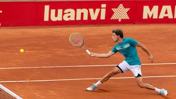 Carre&ntilde;o sube a la red durante la Liga MAPFRE.