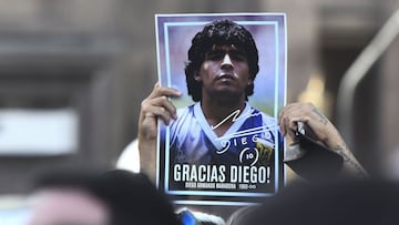Maradona's lawyer calls for investigation into medical services' "CRIMINAL IDIOCY"