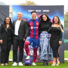 Así ha sido la presentación de Vitor Roque con el Barcelona