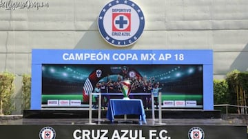 Cruz Azul presume la Copa MX en sus instalaciones de La Noria
