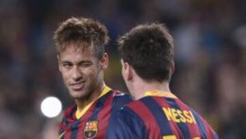 Neymar, con Messi.