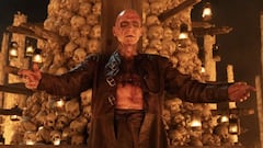 Ralph Fiennes está irreconocible en ‘El templo de los huesos’, la entrega más oscura de ’28 años después’