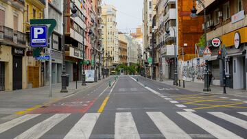 La calle Ruzafa de Valencia desierta durante el Viernes Santo por el confinamiento impuesto por el Estado de Alarma provocado por el coronavirus, COVID19. En Madrid (España) a 10 de abril de 2020.