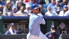 KANSAS CITY, MISSOURI - APRIL 11: Bobby Witt Jr. #7 of the Kansas City Royals hits a single in the sixth inning against the Houston Astros at Kauffman Stadium on April 11, 2024 in Kansas City, Missouri.   Ed Zurga/Getty Images/AFP (Photo by Ed Zurga / GETTY IMAGES NORTH AMERICA / Getty Images via AFP)