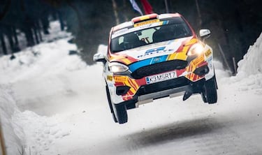 Tanak gana en Suecia y se coloca líder del Mundial