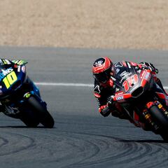 Líderes y divisiones de camas con la reacción final de 'Menugas'