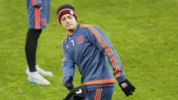 Javier Hernández cerca de ser un ídolo en la Bundesliga