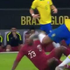 Neymar se vuelve a romper y se va entre lágrimas del campo